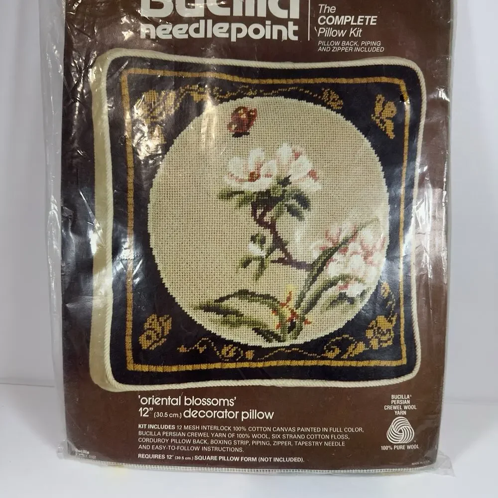Vtg Bucilla Needlepoint Pillow Kit 4277 